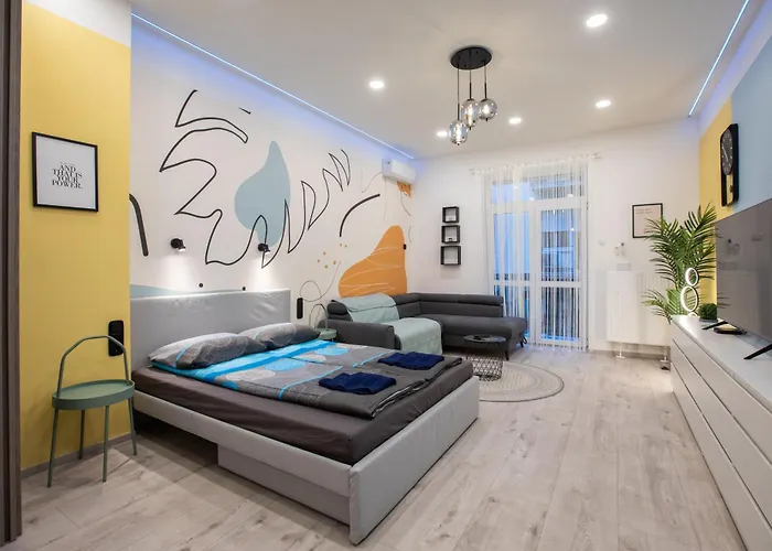 Centre Point Apartment